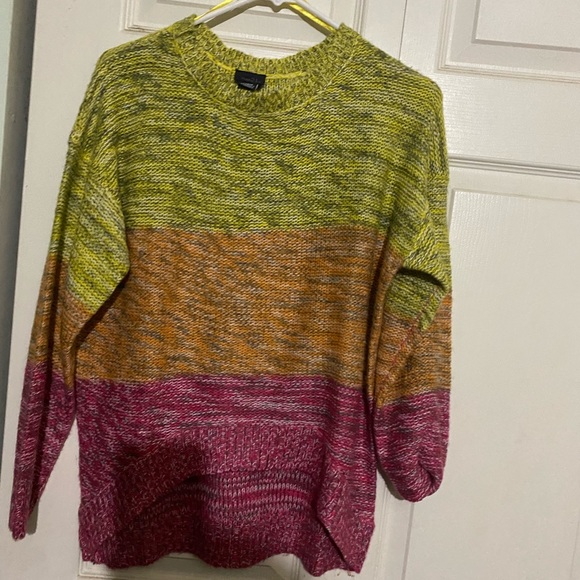 NWOT CUTE Rainbow sweater - Picture 2 of 2